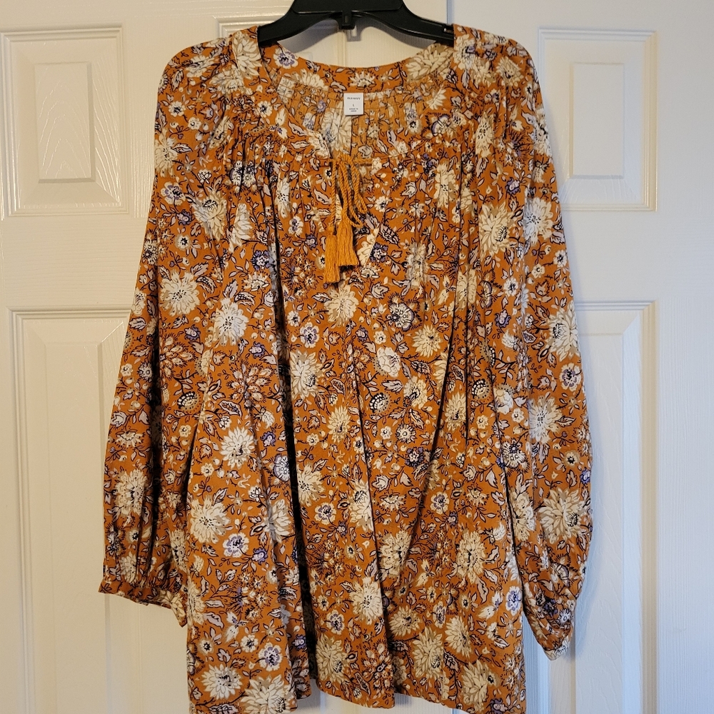 Old Navy NWOT top